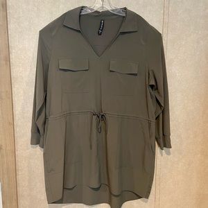 Plus size Athleta blouse size 1x